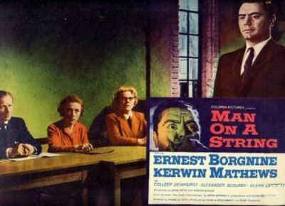 Ernest Borgnine en problemas legales frente al comit&eacute; en MAN ON A STRING