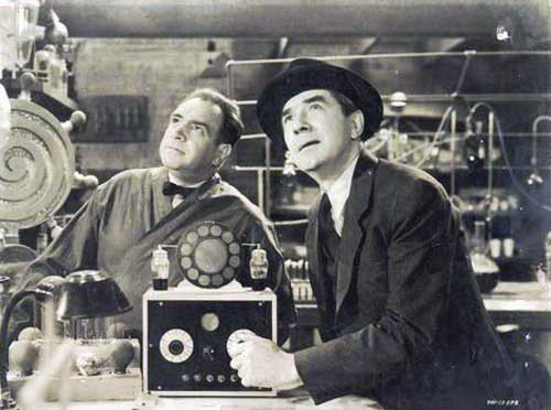 Jack C. Smith y Bela Lugosi en THE PHANTOM CREEPS