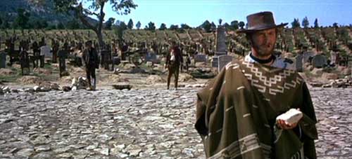 Clint Eastwood, en primer plano, en IL BUONO, IL BRUTTO, IL CATTIVO